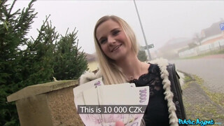 Világos Szőke tini termetes csöcsű kertvárosi tinédzser Kate Pearl pénzért dugható